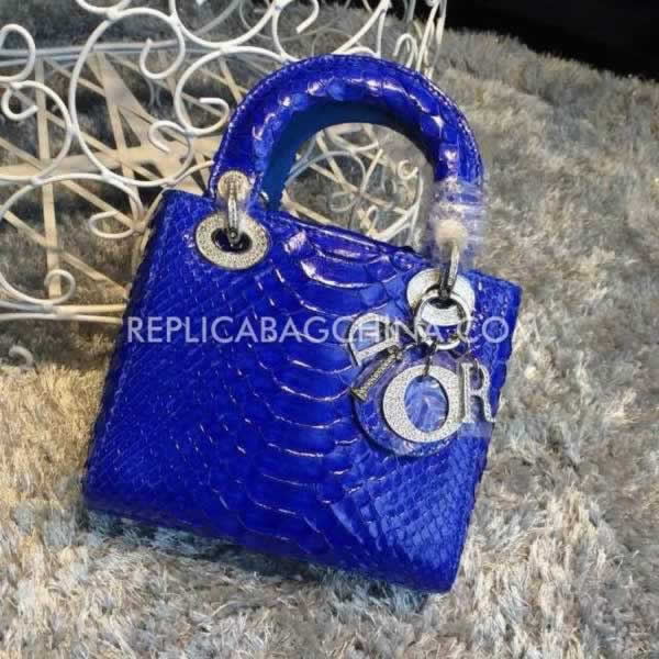 Replica cheap women bagsReplica handbags fromReplica leather handbag sale.